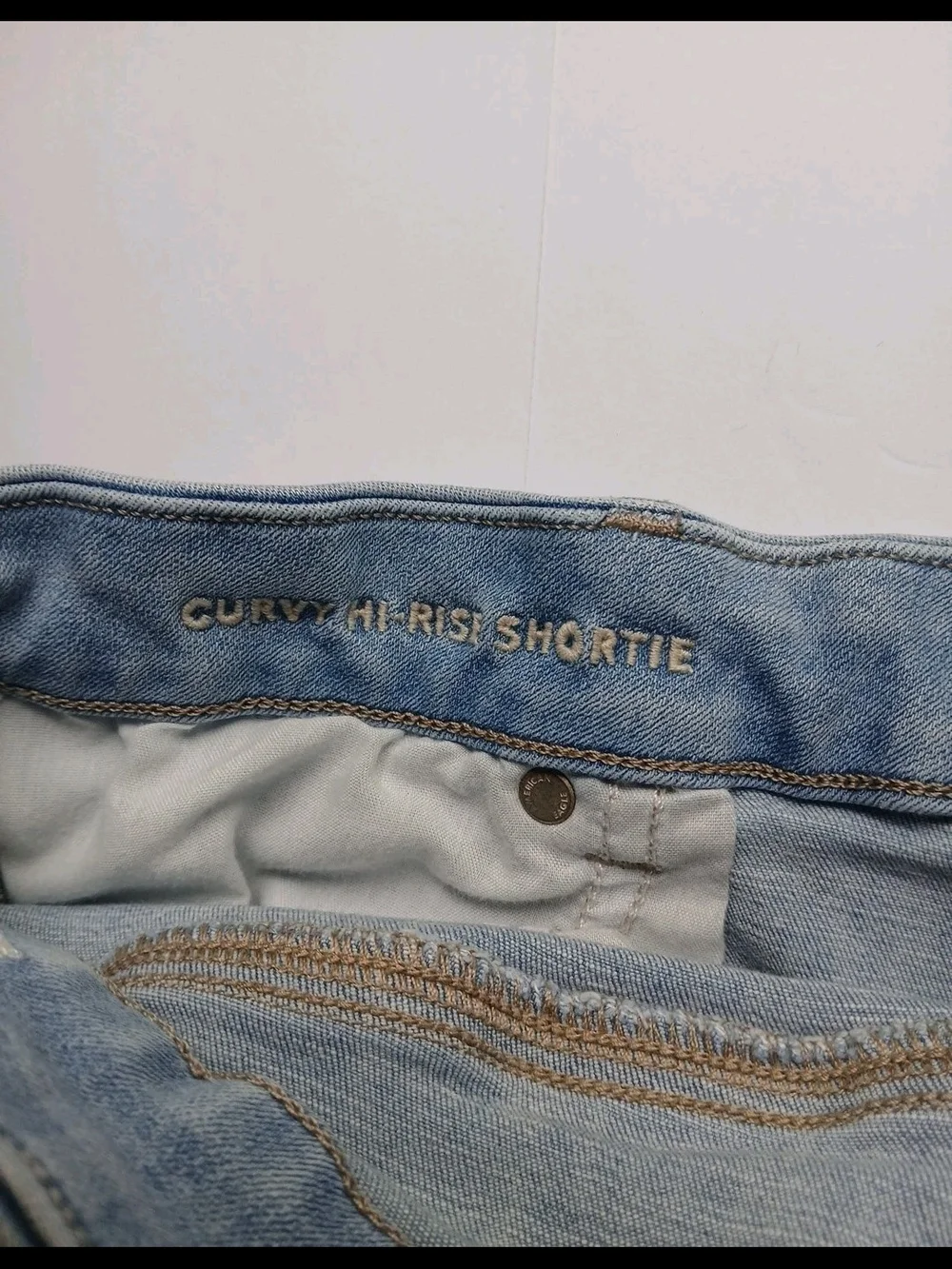 American Eagle Curvy Hi-Rise Shortie Shorts Women’s 16 Distressed Denim Blue